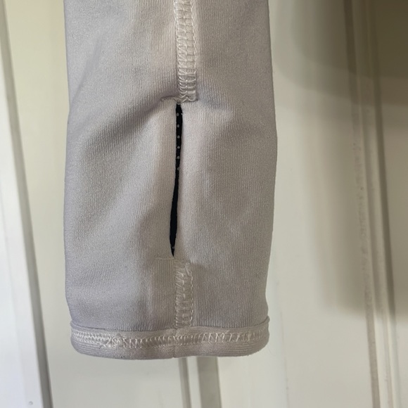 Lululemon Find your Bliss reversible jacket. - Picture 6 of 9